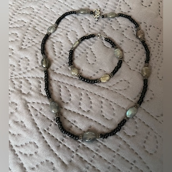 Marcia Fossey - Historical Glass Nears - Labadorite Necklace & Bracelet set - Picture 1 of 3